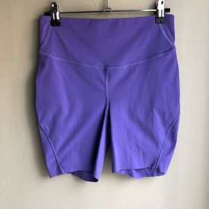 Lululemon Base Pace HR Short 8” Size: 6